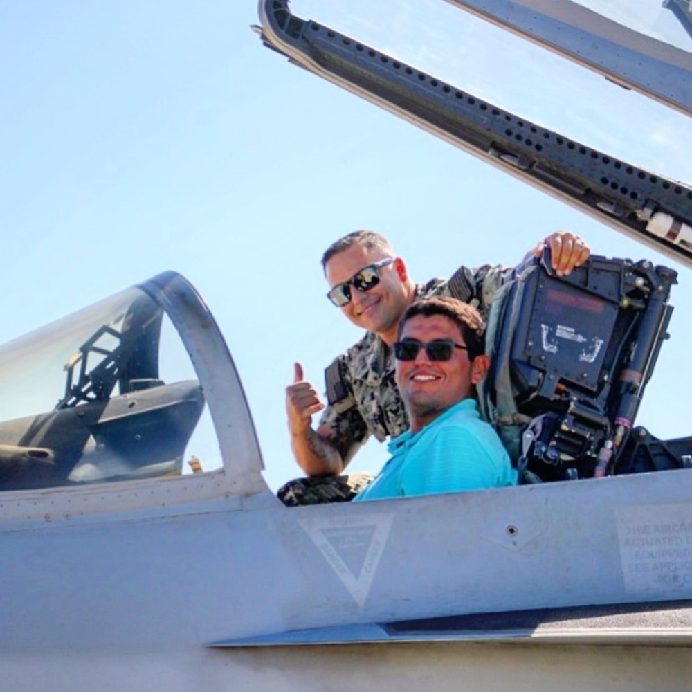 Meet your Posher, Jovan - Picture 6 of 8